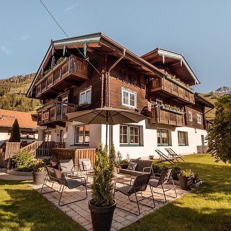 Aura Bed & Breakfast Sankt Jakob in Defereggen Exterior foto